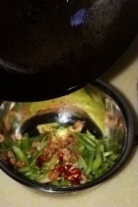 海米炝芹菜的做法