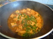XO酱海鲜烩豆腐的做法