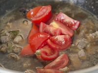 西红柿炖牛肉的做法