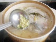 青鱼头萝卜丝汤的做法