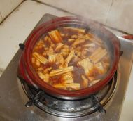 砂锅腐竹煲的做法