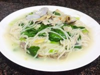 瘦肉花蛤汤面条的做法