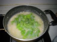 芹菜杂粮面汤的做法
