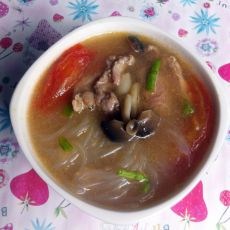 真姬菇番茄肉片汤的做法