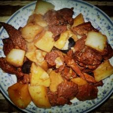 土豆萝卜炖牛肉的做法