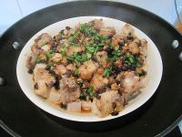 蒜头豆豉蒸芋头排骨的做法