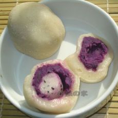 紫薯火龙果雪梅娘的做法