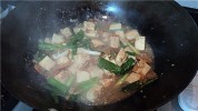 虾米煮豆腐的做法