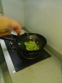 椒香炝球生菜的做法