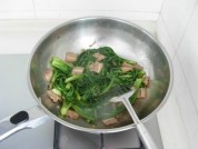 五花肉炒莴笋苗的做法