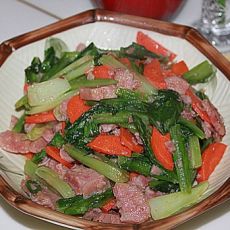 生菜红萝卜炒午餐肉的做法