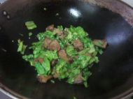 生菜炒酱牛肉的做法