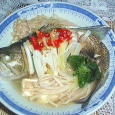 蒸三宝--鲈鱼、金针菇、豆腐的做法