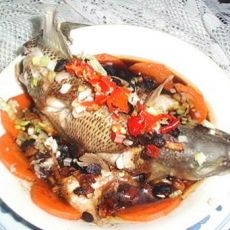 鲈鱼蒸胡萝卜的做法