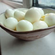 水煮鹌鹑蛋的做法