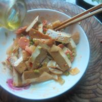 酸咸萝卜拌豆腐的做法