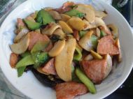 杏鲍菇黄瓜肉片的做法