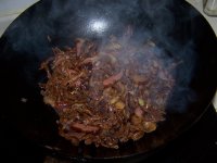 腊肉炒干豇豆的做法