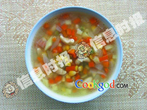 五彩蔬菜腰果汤的做法