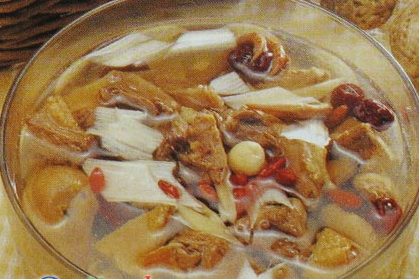 四宝鸽肉汤的做法